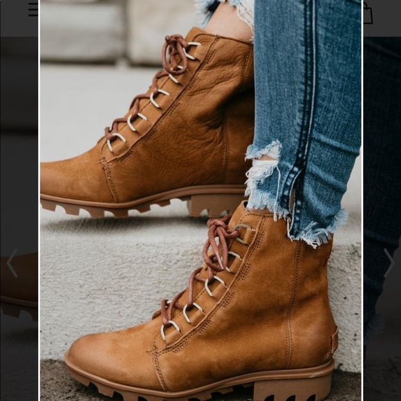 sorel phoenix short lace boot